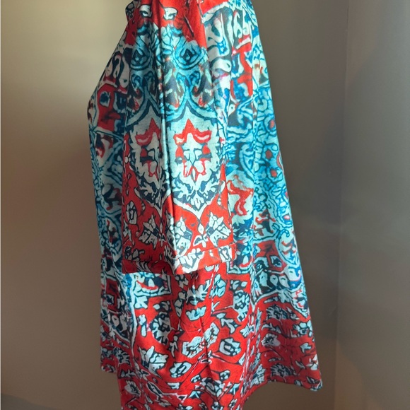 Graphic Tunic with Short Sleeves and Mandarin Collar - Picture 5 of 7